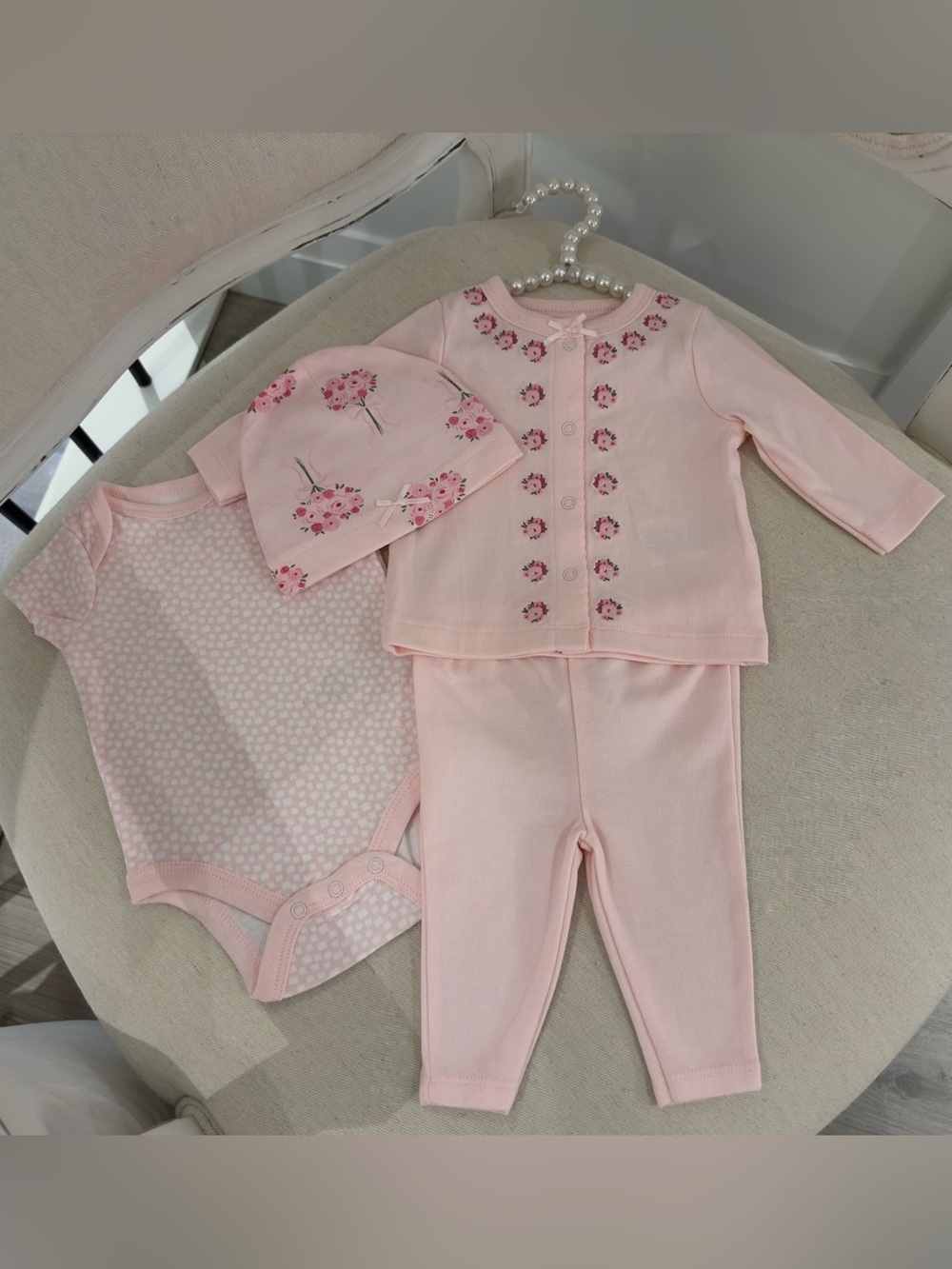 🦢 3 Mth Embroidered Pink Rose Bouquet & Bow Baby Pink Floral 4-Piece Set NWT